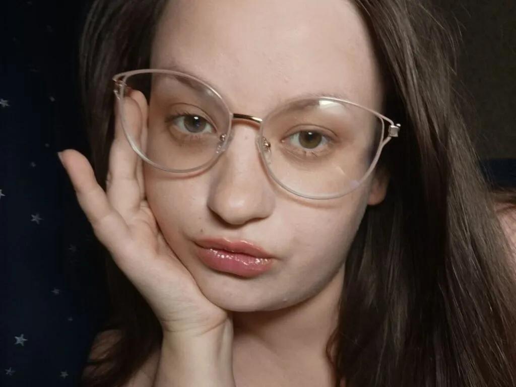 Watch naked escort MelissaFlowers MelissaFlowers from LiveJasmin