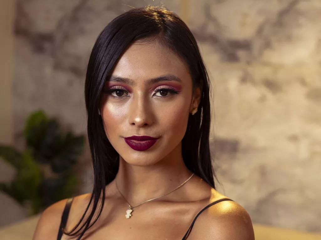MiaRozzi on LiveJasmin