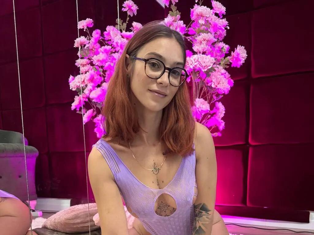 Sweet MiaSolle wants you to fuck her body now MiaSolle from LiveJasmin