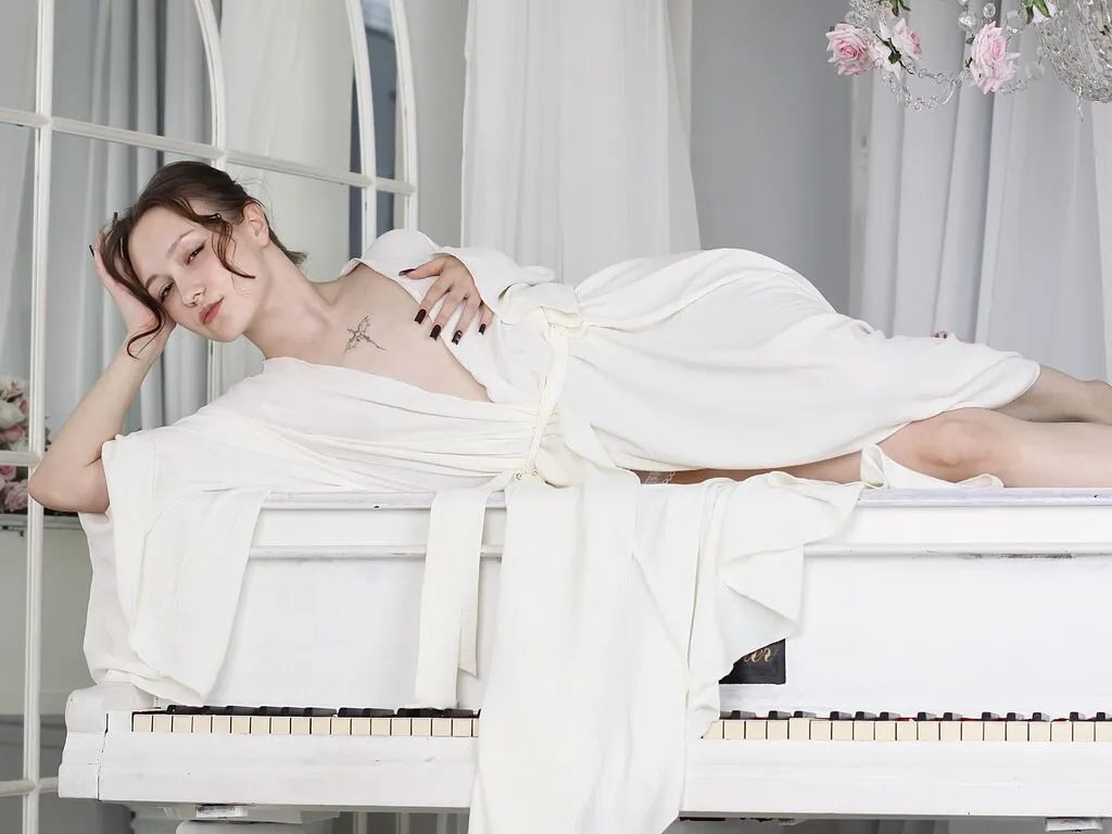 LiveJasmin SelinDeLaRosa is Freechat SelinDeLaRosa β I am the embodiment of luxury and desire. Silky sheets, the scent of perfume, the fire in my eyes---everything about me is designed to drive you crazy. I'm not just beautiful---I'm the kind of woman people dream about and don't forget. Want to find...