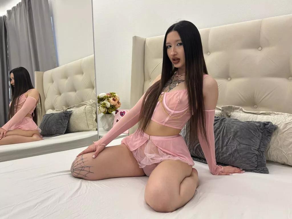 SkylerJenner on LiveJasmin 
