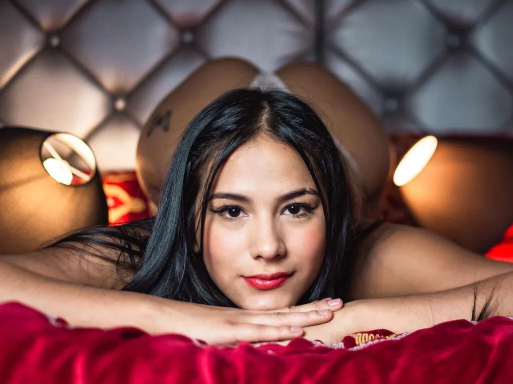 Explore LiveJasmin's SophiaHiggins SophiaHiggins from LiveJasmin