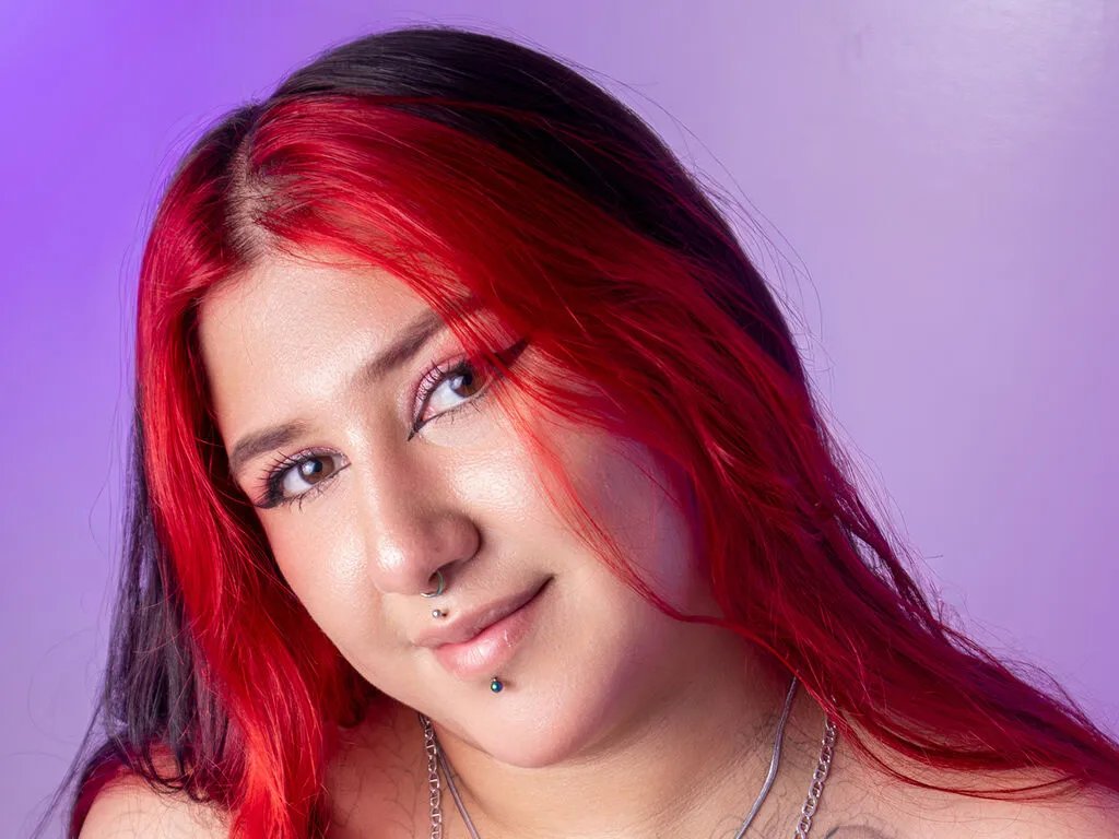 SusiWild — CHOCOLATE ICE CREAM, HONESTY, CUTE DOGS, TRUE LOVE...WHAT MAKES YOUR HEART TICK? 
