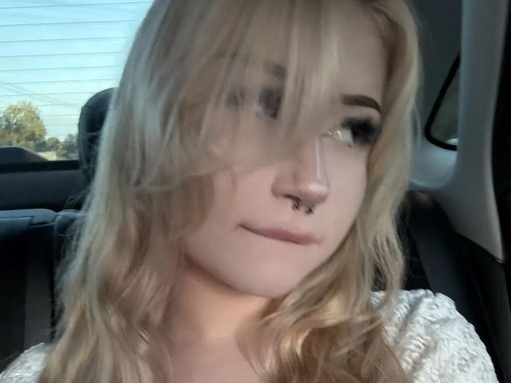 VerlieRentar on LiveJasmin