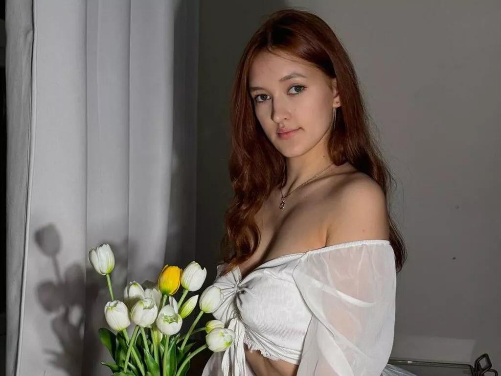 Explore 19 years old VeronaGee from LiveJasmin VeronaGee from LiveJasmin