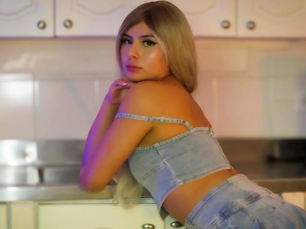 ZamharaRodriguez from LiveJasmin