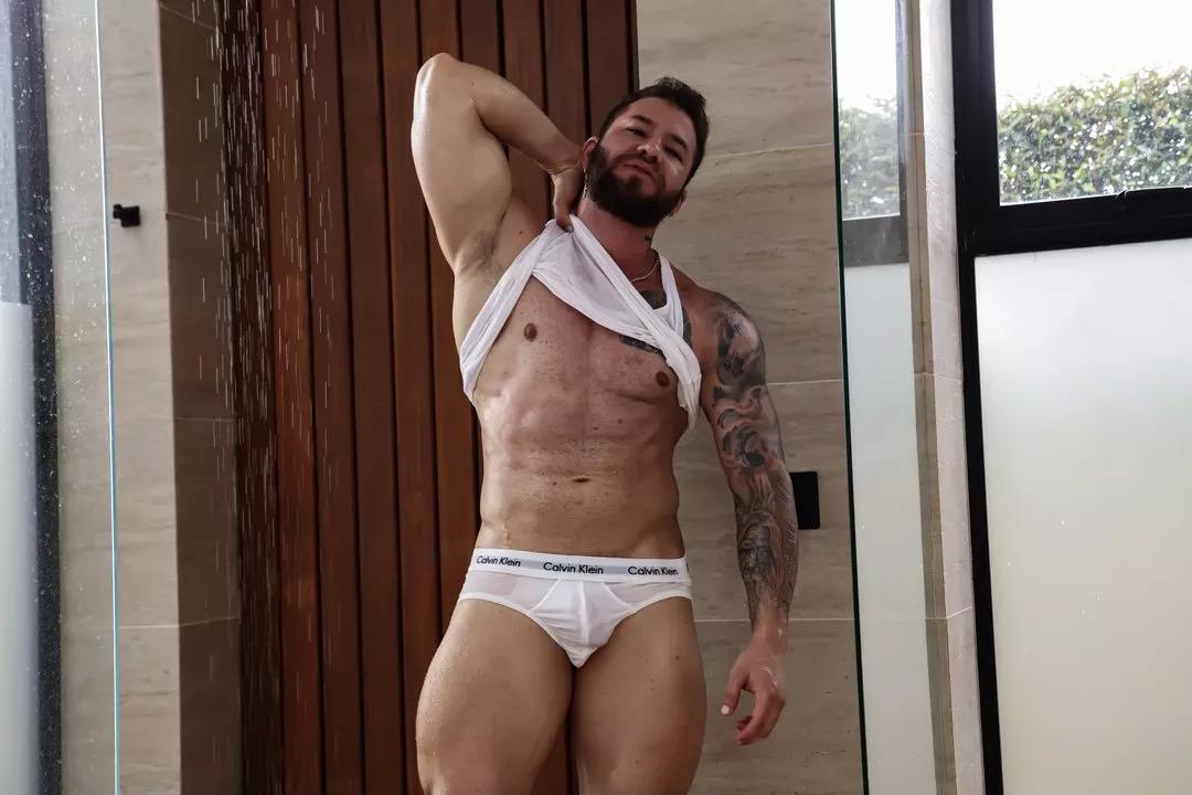 Delessandro_woorld on Streamate 