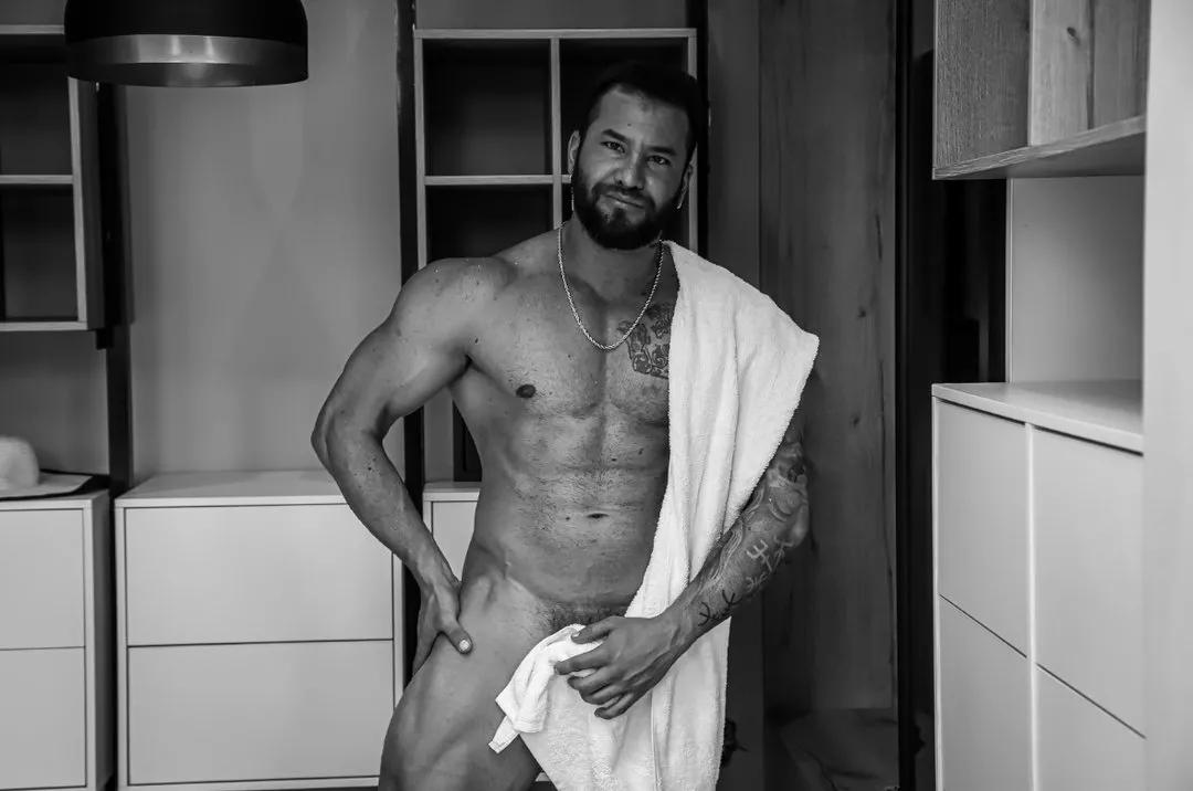 Delessandro_woorld on Streamate 