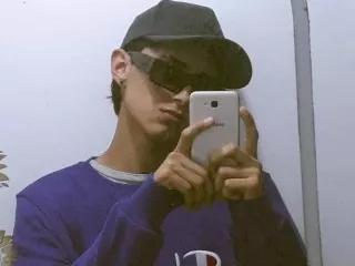 DerekFoster19 on Streamate 