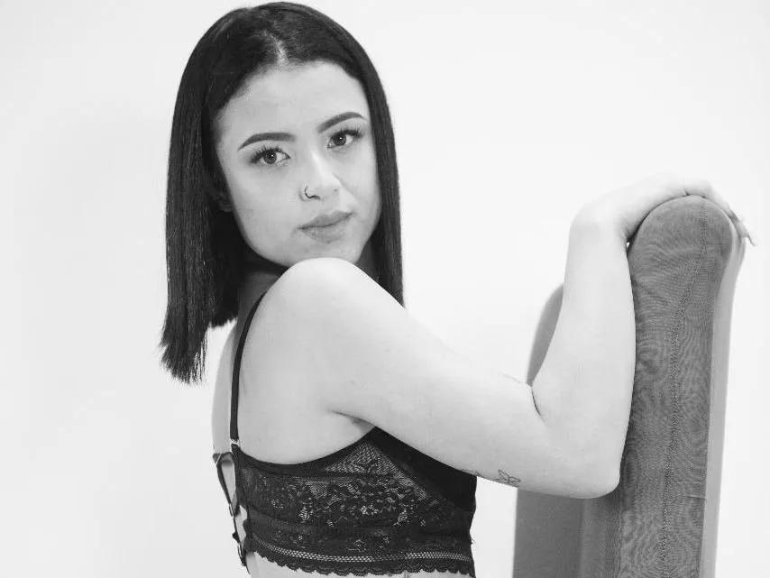 EvelinMiller97 on Streamate 