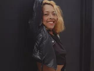 IsaGonzalez on Streamate 
