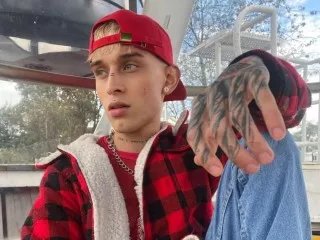 Offline KeitaroRaiden on Streamate