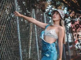 Lauura_amatista on Streamate 