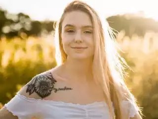 LillyBrooks on Streamate 