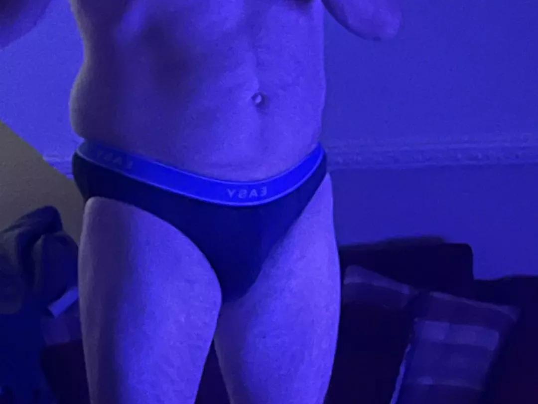 Nineinchhard on Streamate 