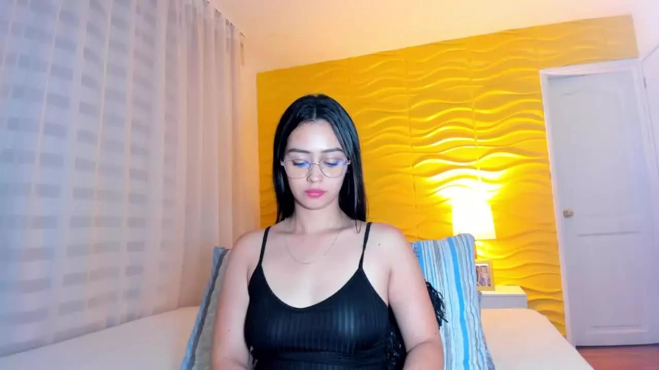 AlesandraForez on Streamray 