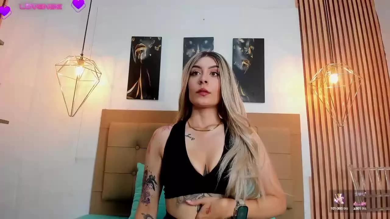 AlesziaRose on Streamray 