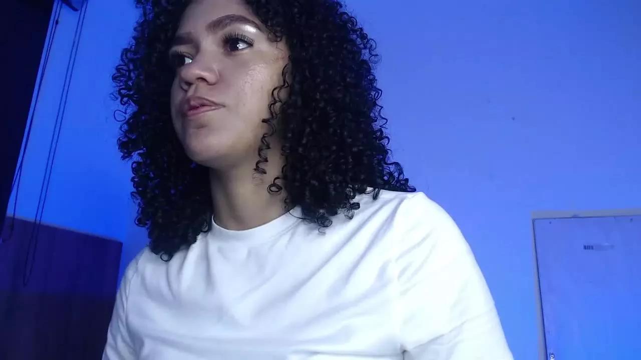 AmarantaFoxz on Streamray 