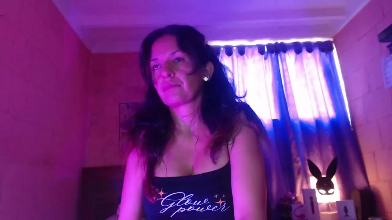 Anngela_Tayson on Streamray 