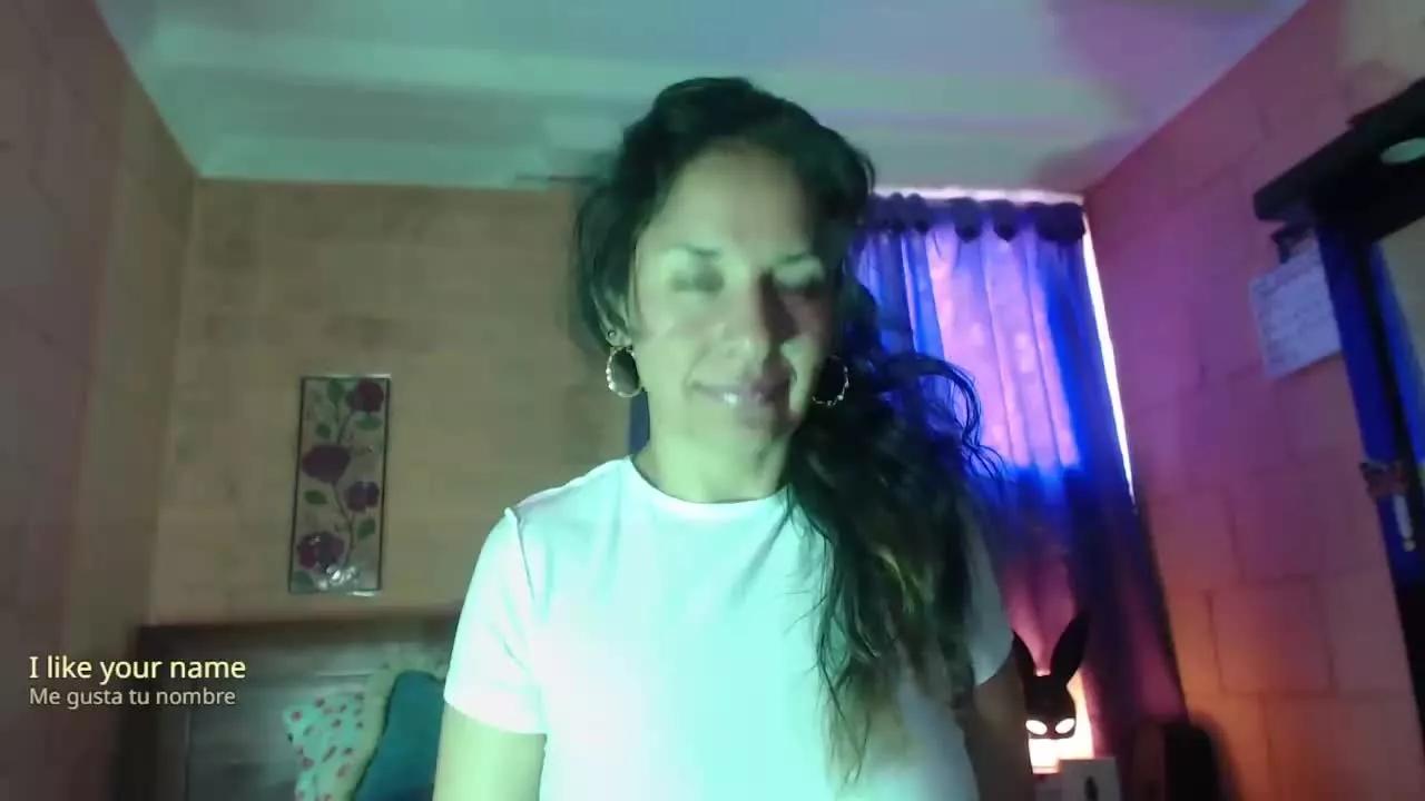 Anngela_Tayson on Streamray 