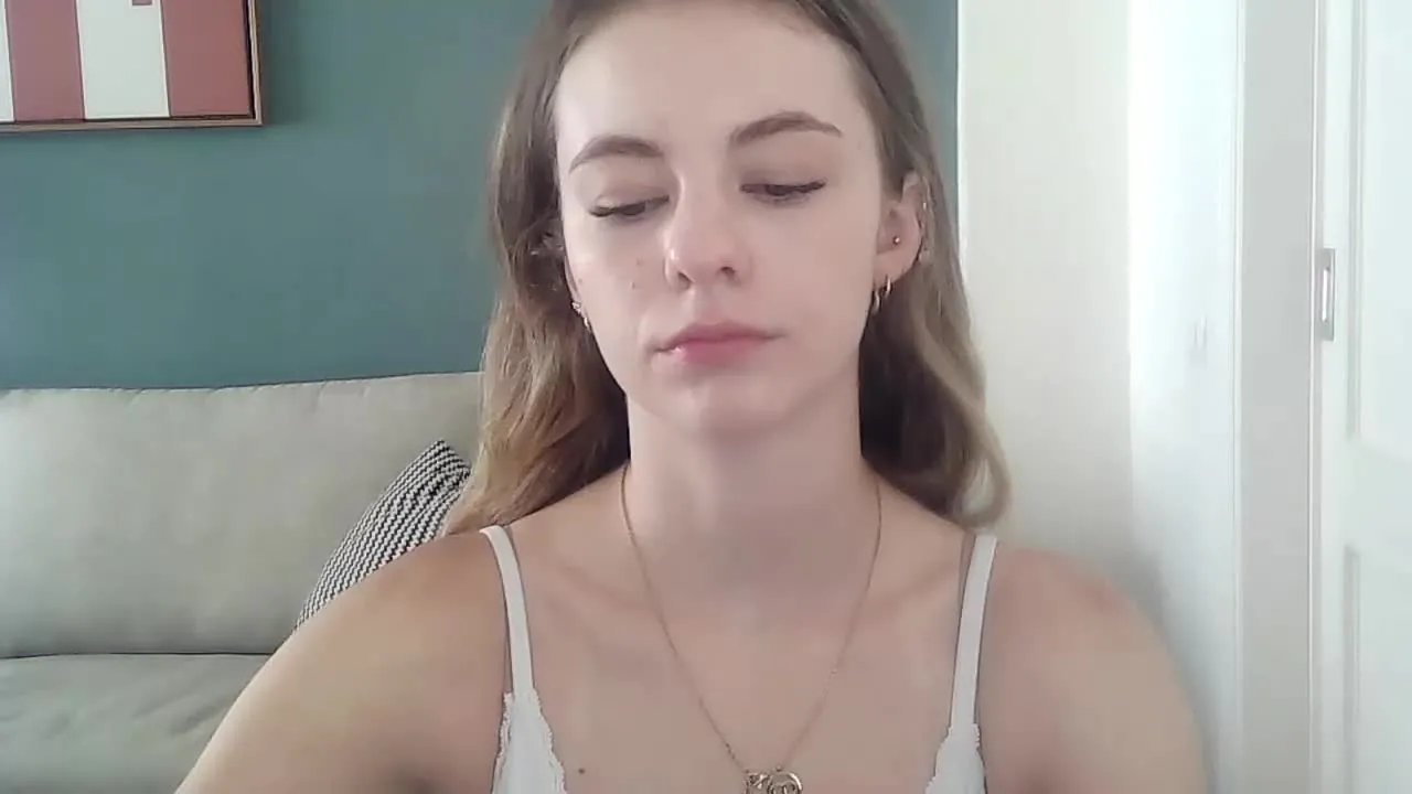 Offline AriaFlirt on Streamray