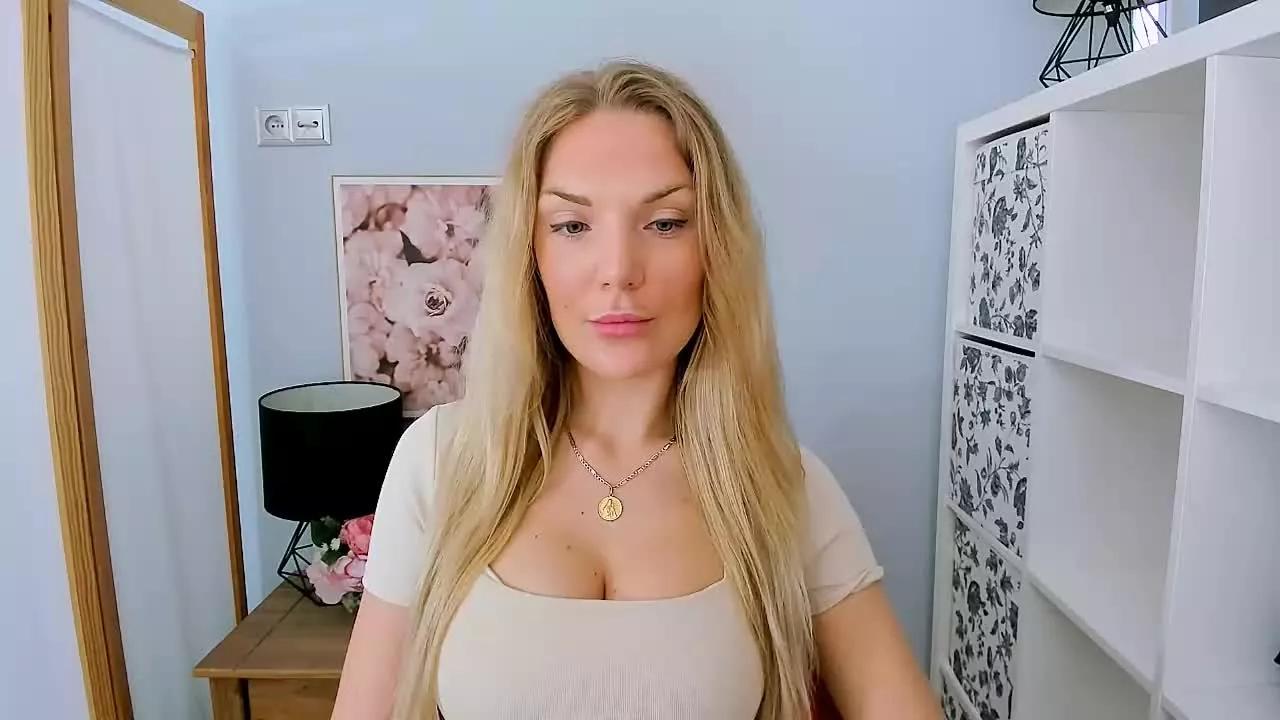 AulloraAmazing on Streamray 