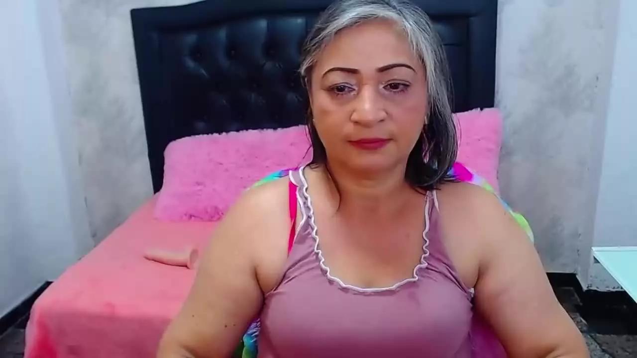 BebaRoja on Streamray 