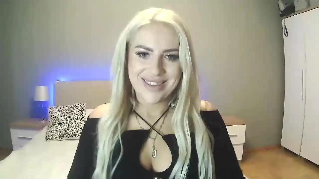 BlondLeyla on Streamray