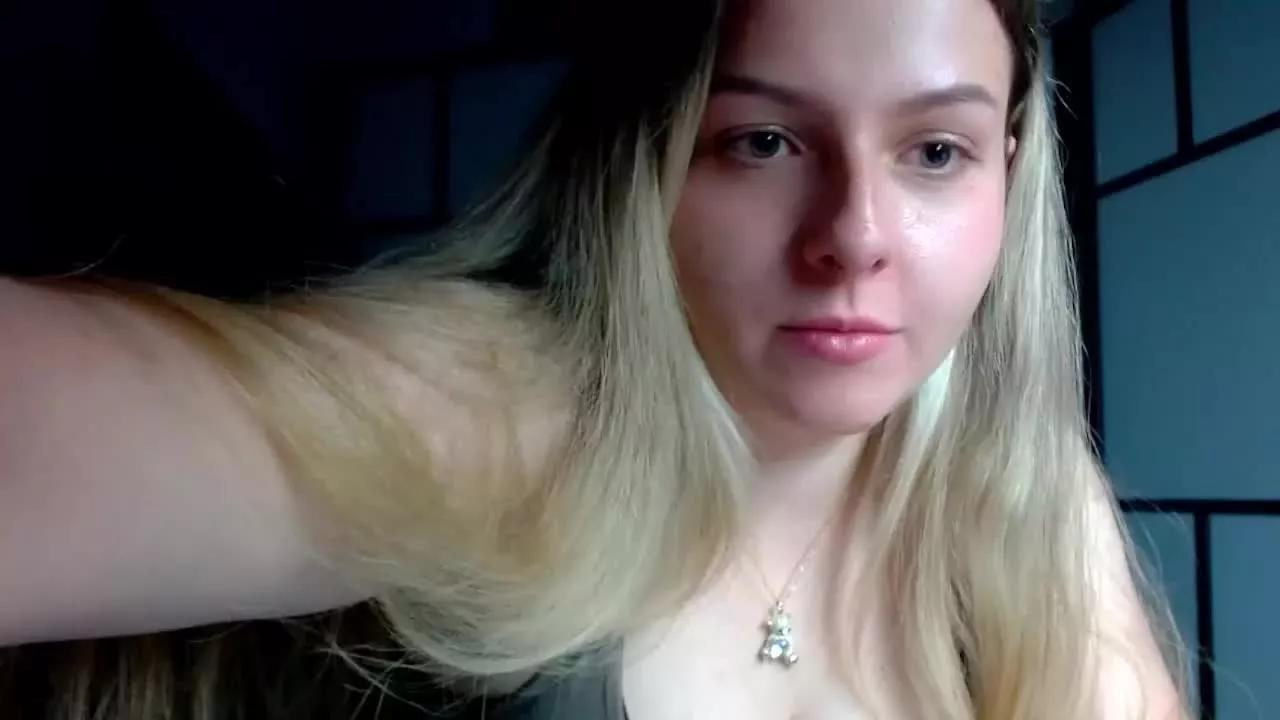 BritneyDevil on Streamray 