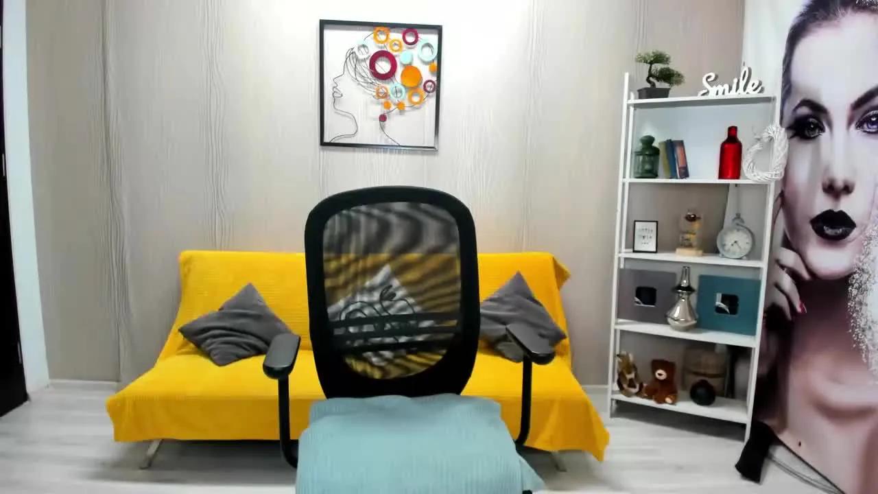 Cassandra_Hotty on Streamray 