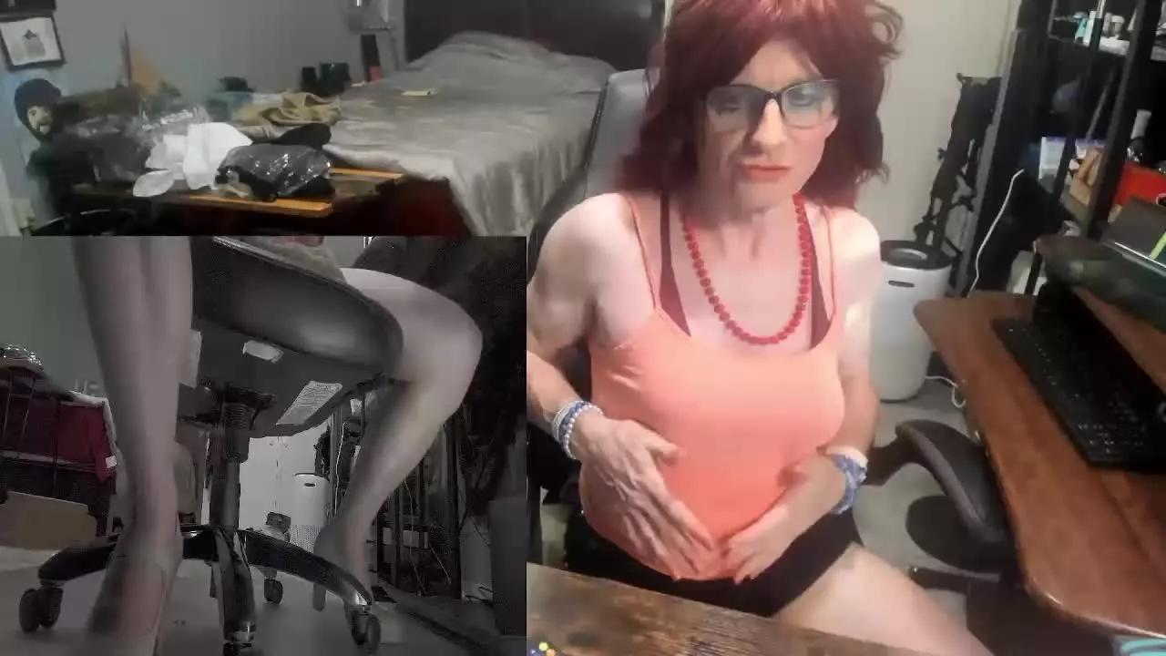 CharlotteAshton on Streamray 