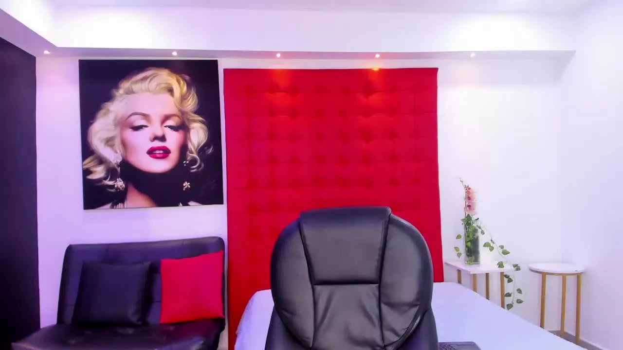 Offline Dakota_Brown on Streamray