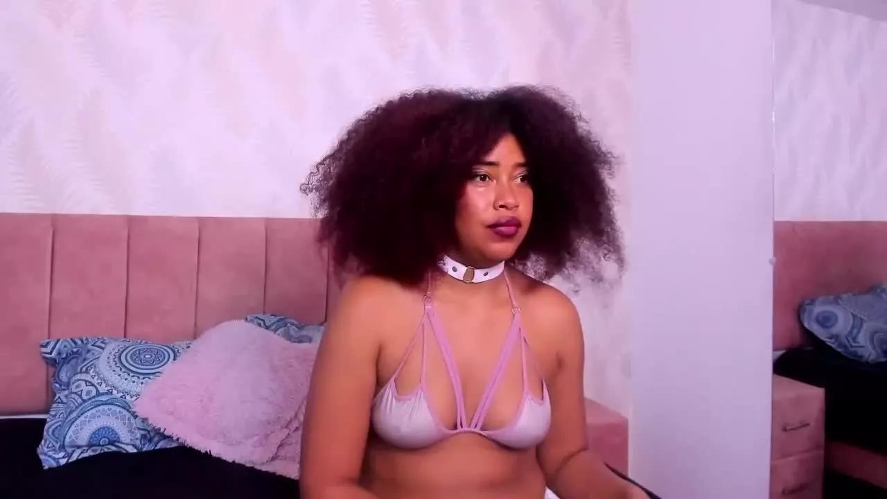 DalilaHeins on Streamray 