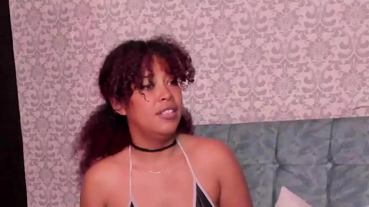 DalilaHeins on Streamray 