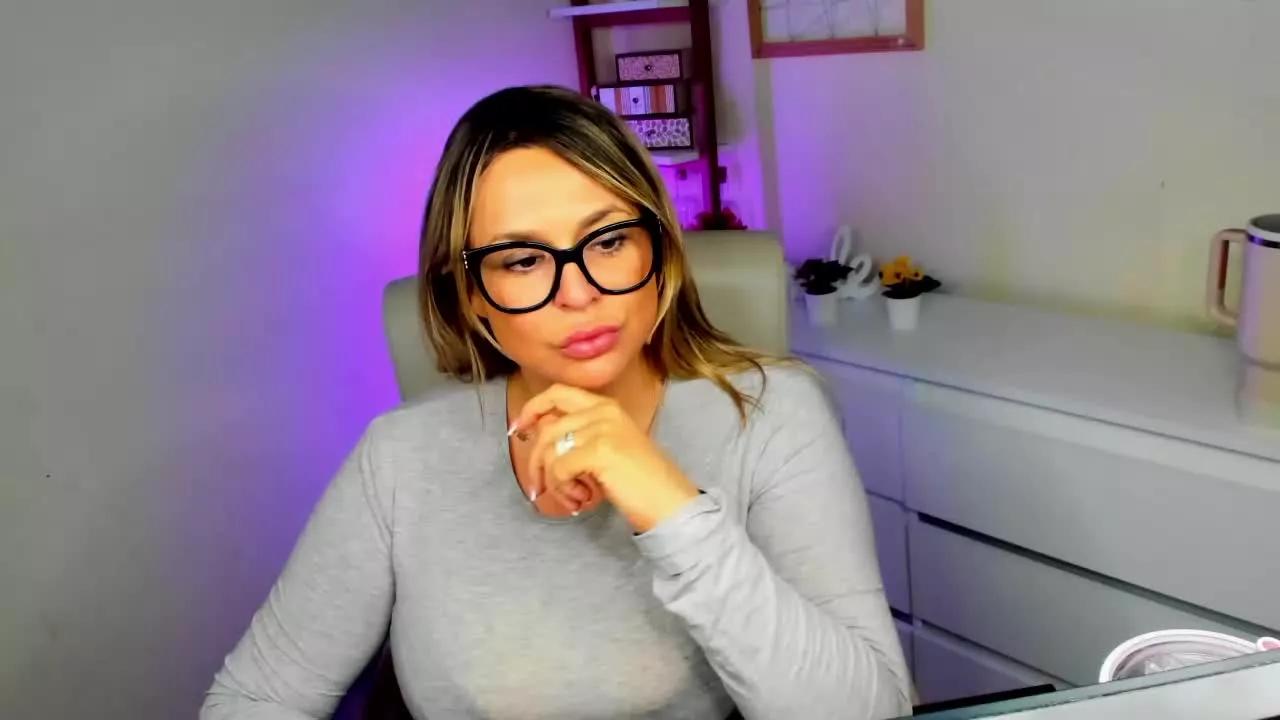 DianaTease on Streamray 