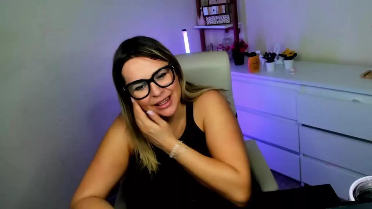 DianaTease on Streamray 