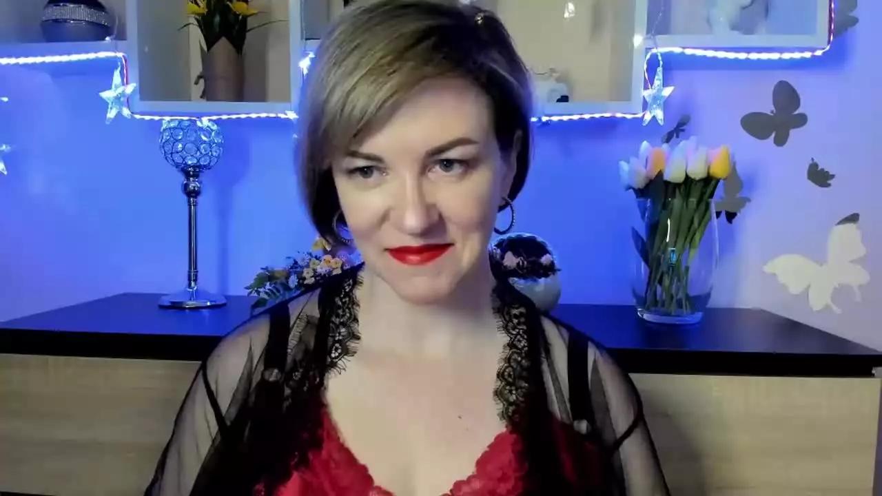 feliziaGLAM on Streamray 