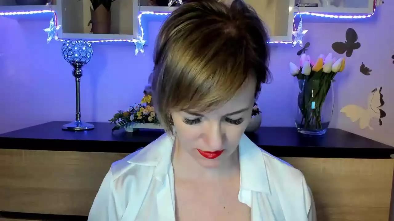 feliziaGLAM on Streamray 