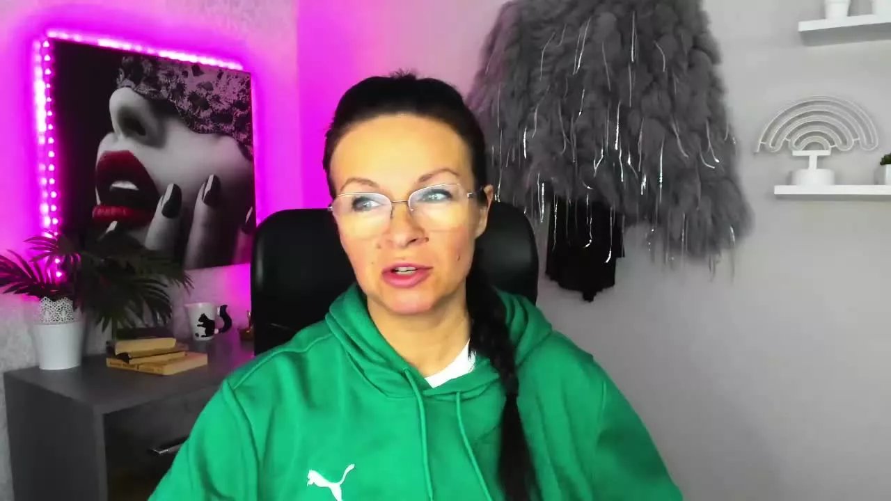 HelenTasty on Streamray 