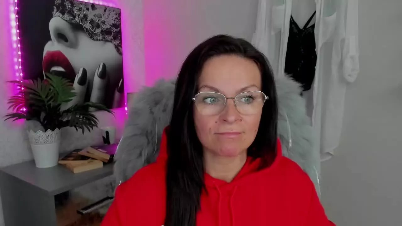 HelenTasty on Streamray 