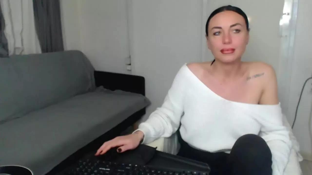 JolieCarla on Streamray 