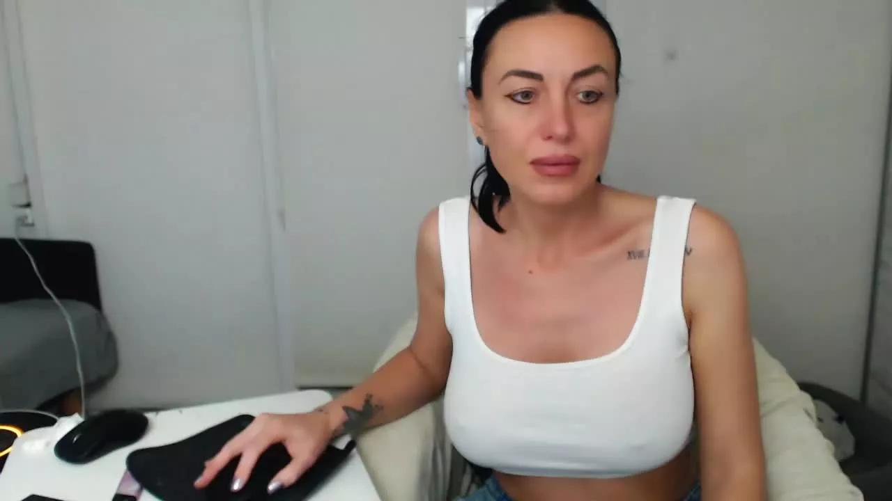 JolieCarla on Streamray 