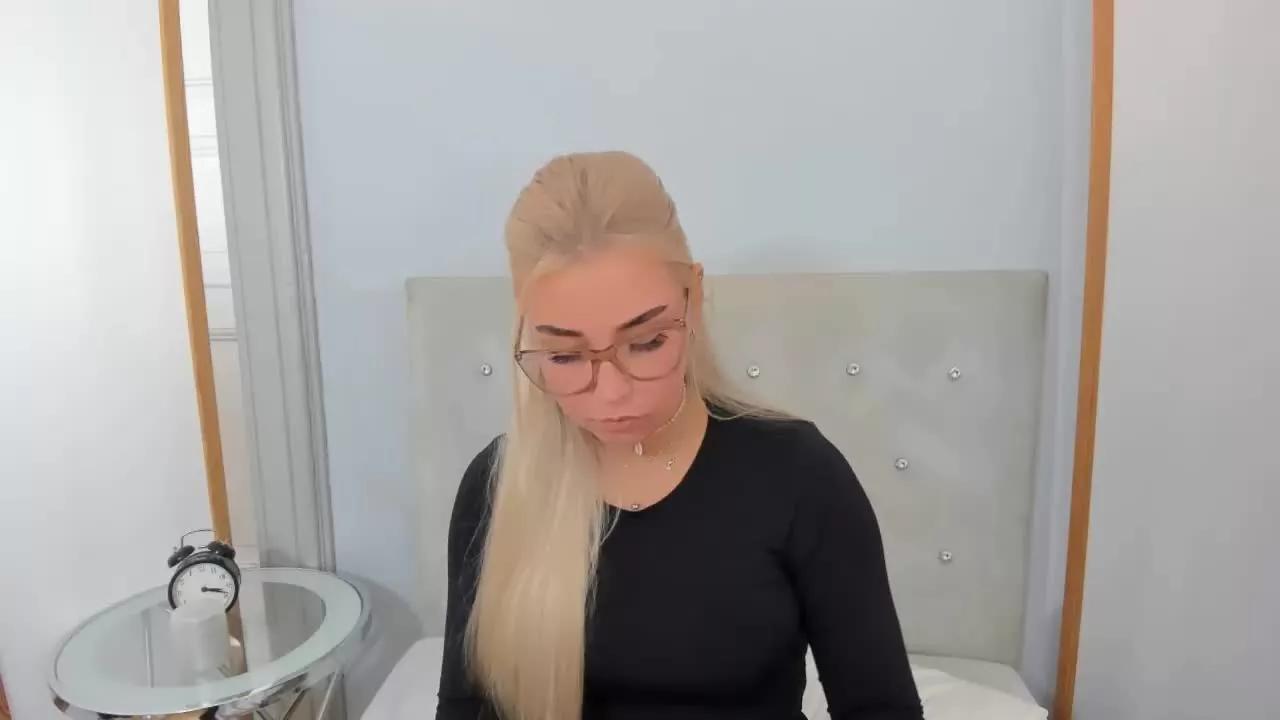 KristyMiss on Streamray 