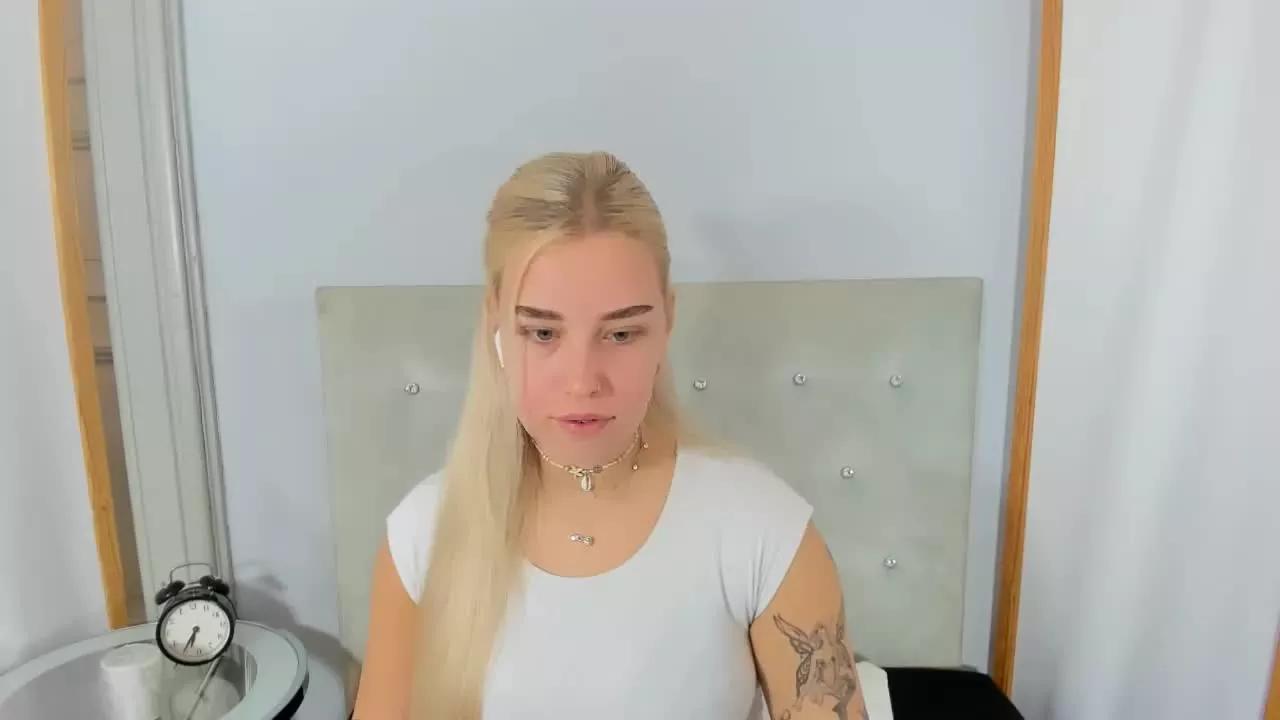 KristyMiss on Streamray 