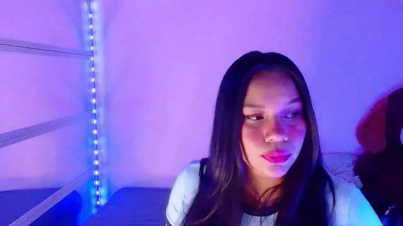 LanaDeLove on Streamray 
