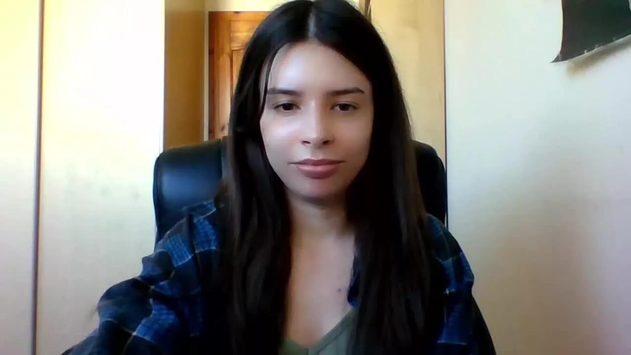 LariceTasty on Streamray 