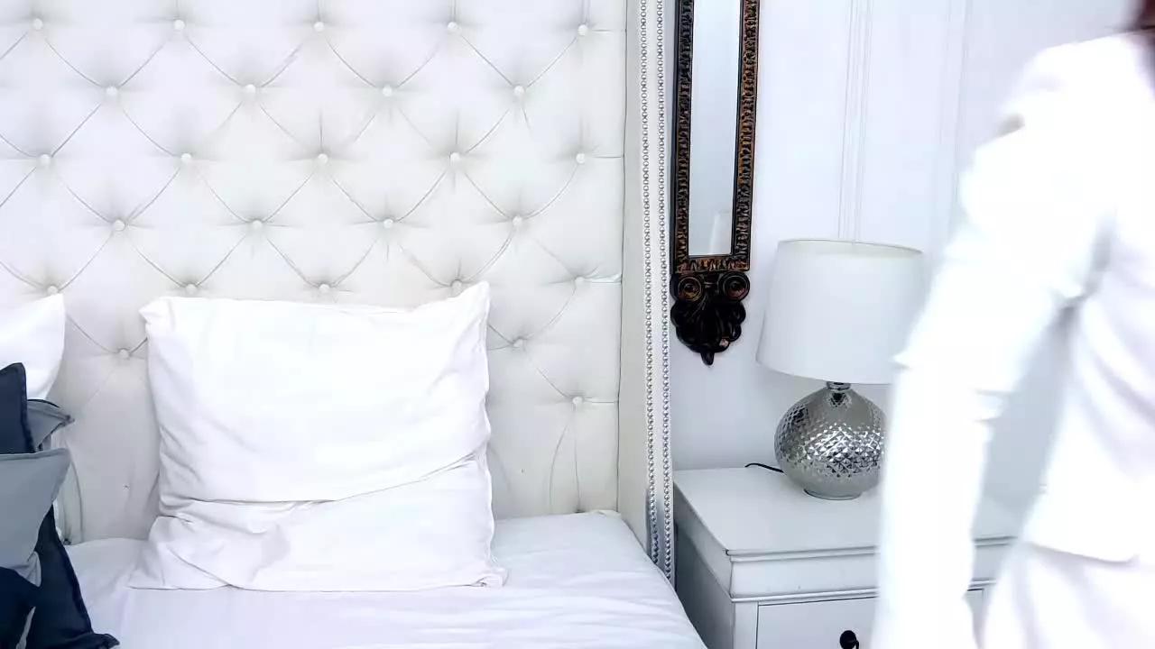 LouiseVega on Streamray 