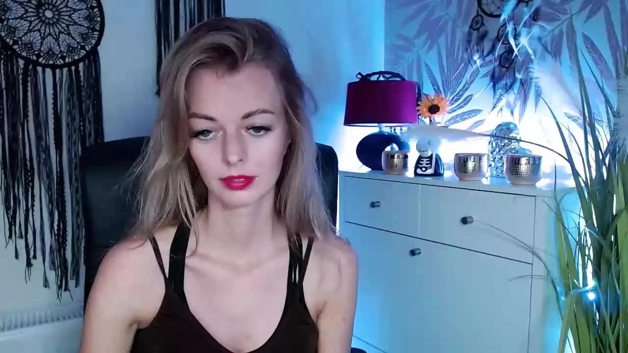 lovelyVALERIE on Streamray 