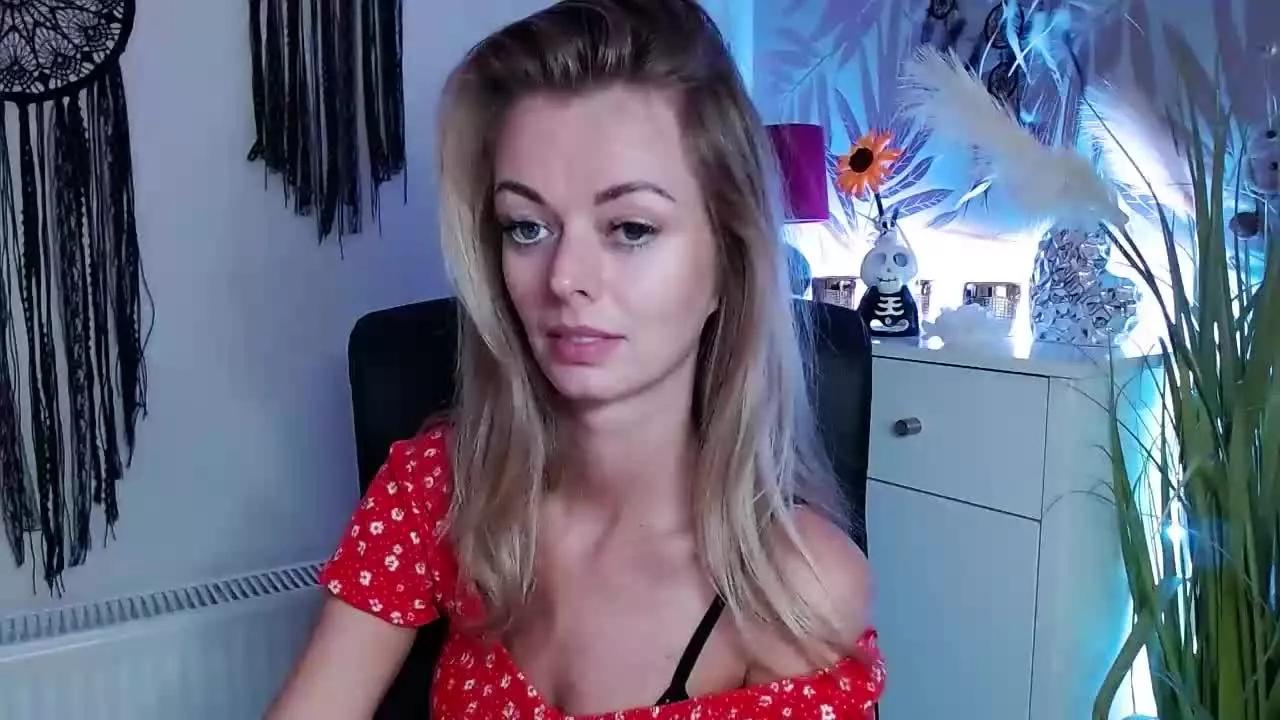 lovelyVALERIE on Streamray 