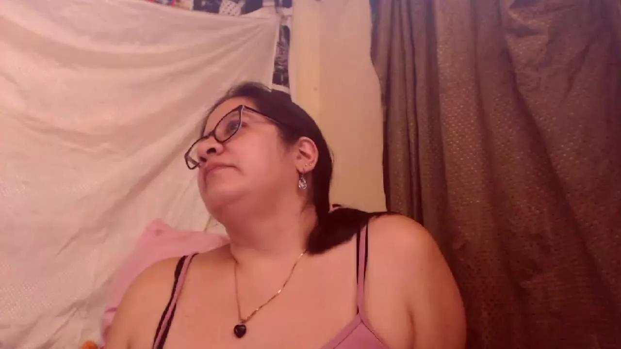 luciana45 on Streamray 